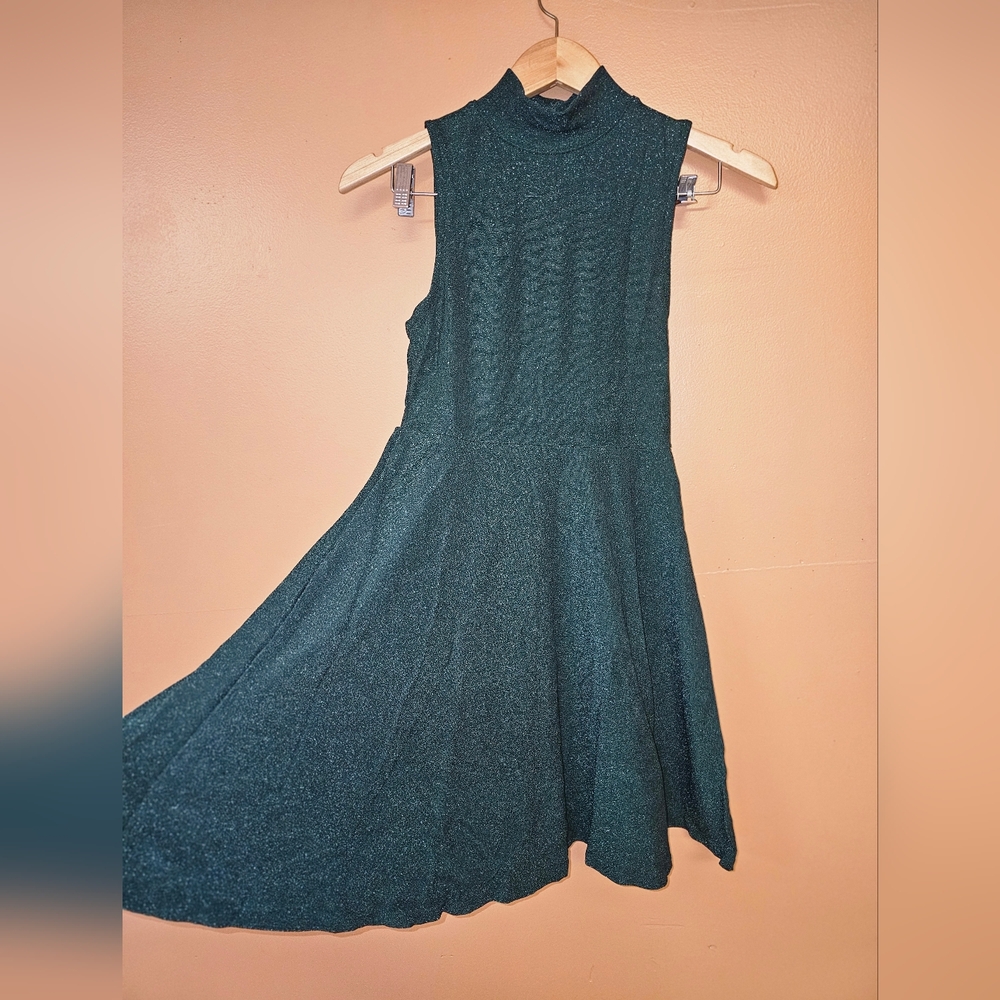 Elegant Sleeveless Green Dress